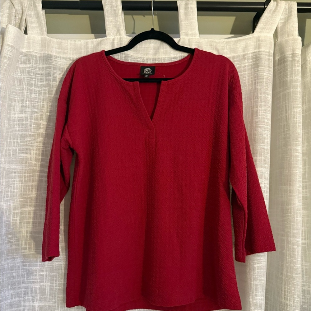 Bobeau Red 3/4 Sleeve Blouse
